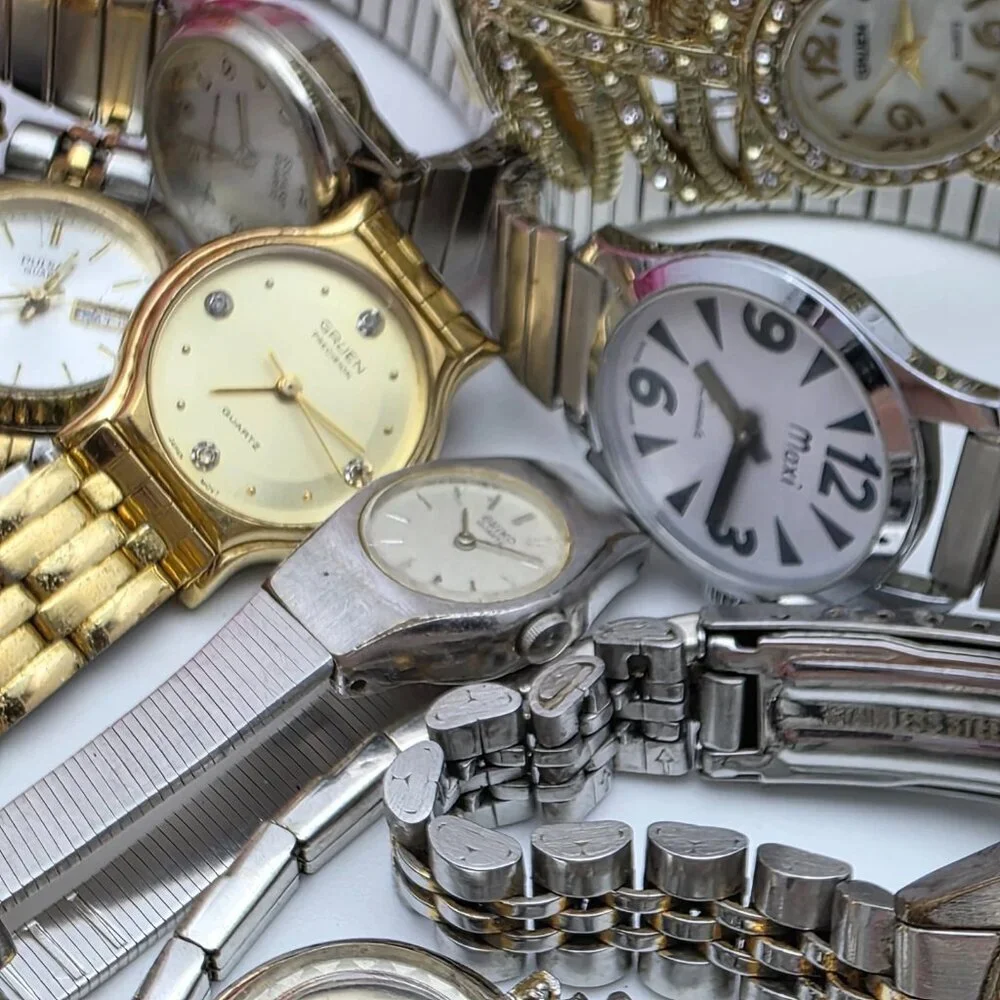 Mixed Watch Lot 16 Pieces Men Women For Repair Parts Untested Fossil Seiko Gruen